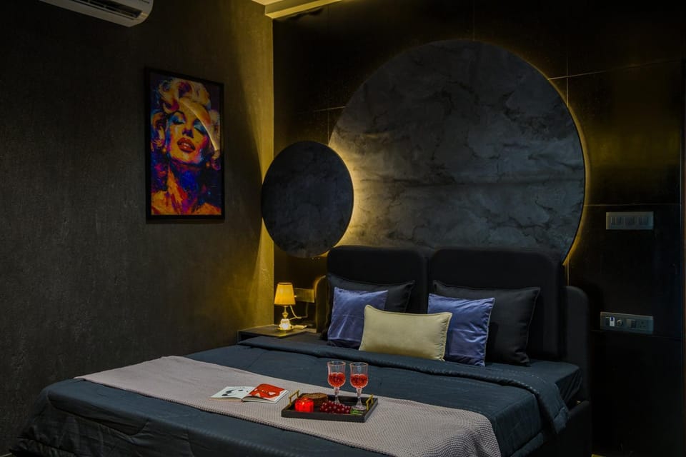ELIVAAS Palazao, Stunning Getaway With Pvt Pool, Garden and Gazebo Villa in Udaipur