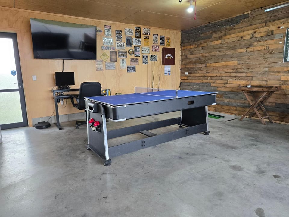 Billiard, Game Room, Table tennis