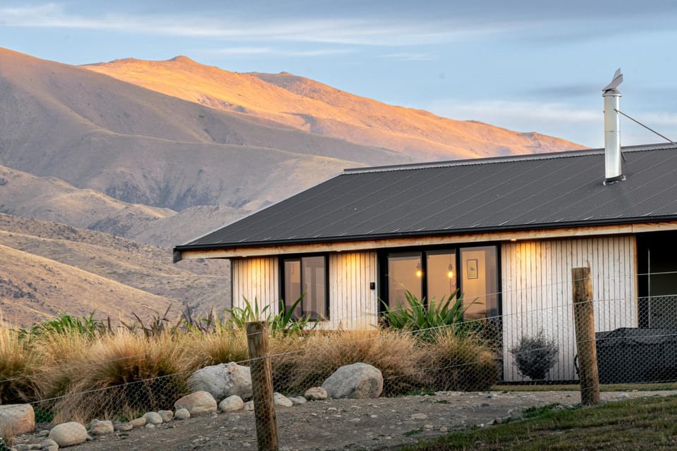 Property building, Natural landscape, Mountain view