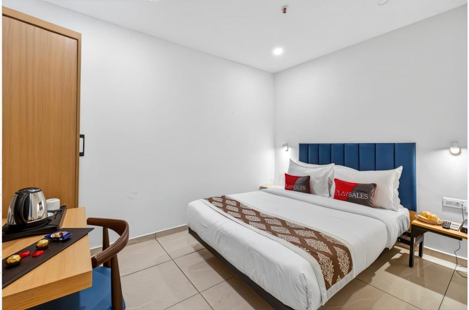 Rooms To Go - Indian Guest only Hotel in Vadodara