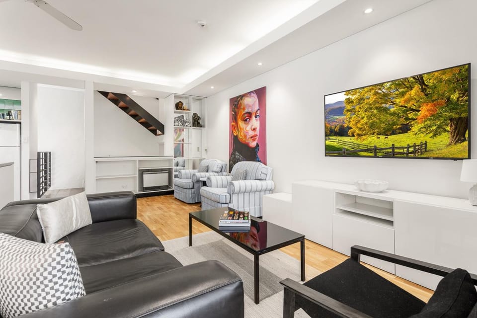 3-Bedroom Home in the Heart of Darlinghurst House in Sydney