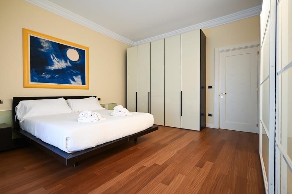 Bed, Photo of the whole room, Bedroom, towels, wardrobe