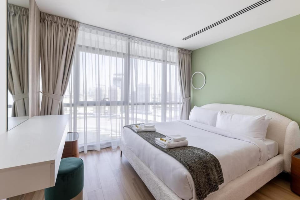Elegant 1BR Apartment Spirit Tower DSC Apartment in Dubai