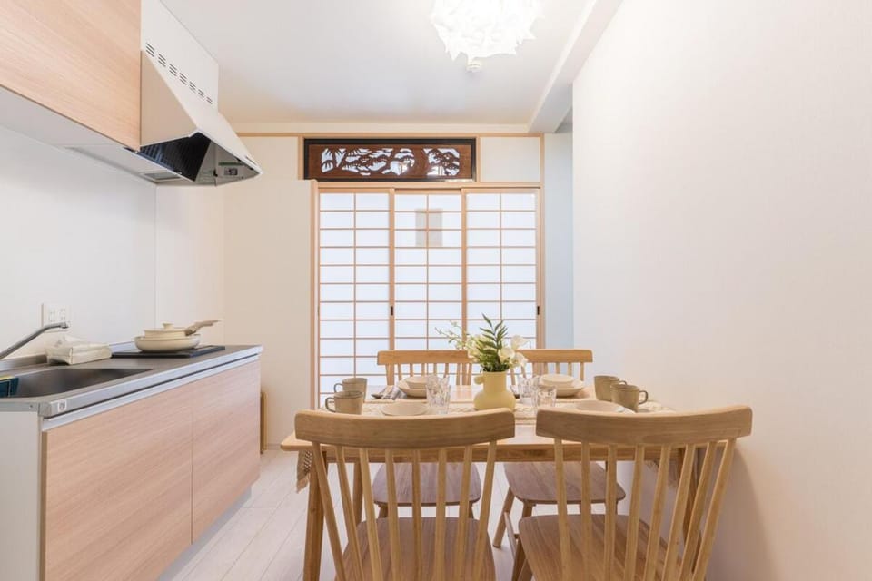 Osaka Shin-Imamiya Station 3BR6PPL Namba USJ House in Osaka