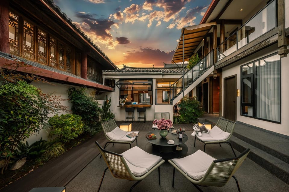 Day, View (from property/room), Dining area