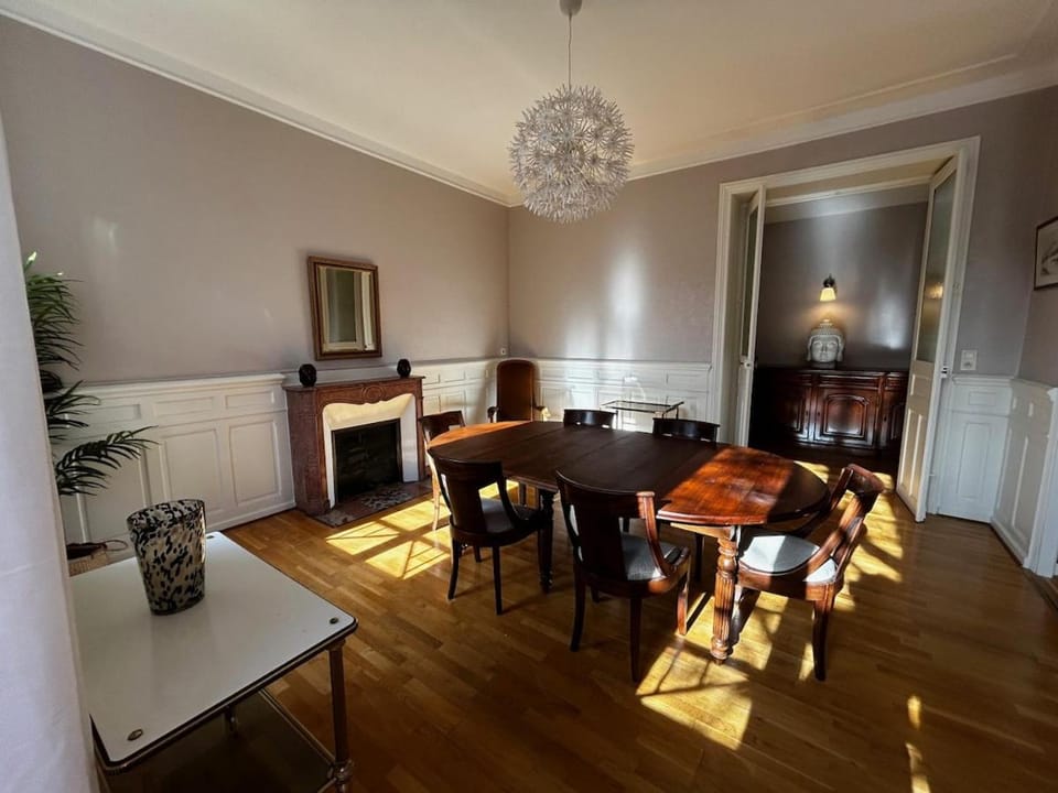 Appartement de charme en plein centre ville avec spacieux garage privé Apartment in Clermont-Ferrand