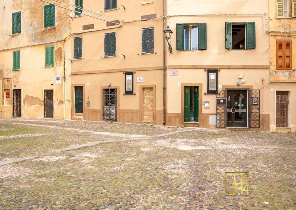 Property building, Street view