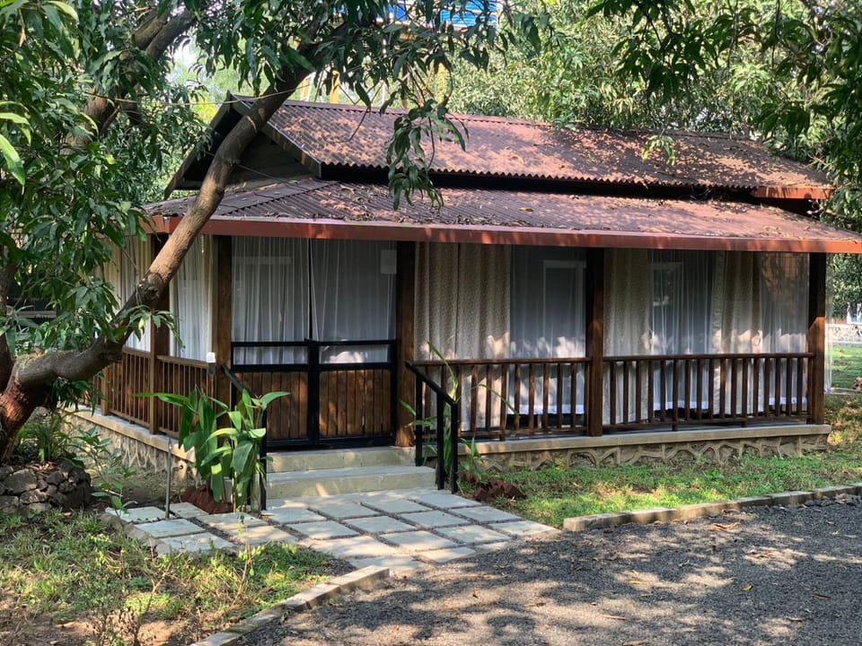 Property building, Garden