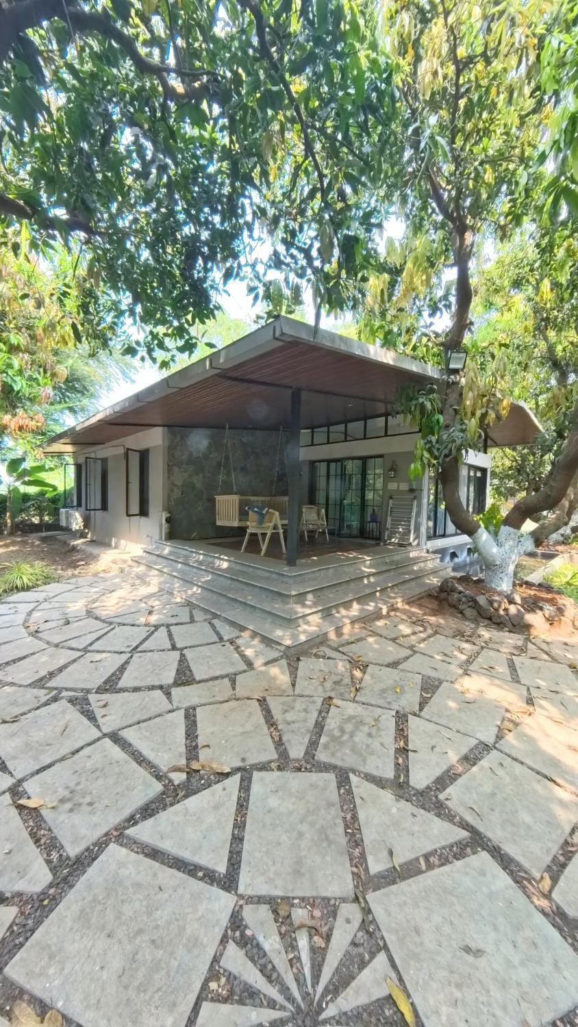 Property building, Garden