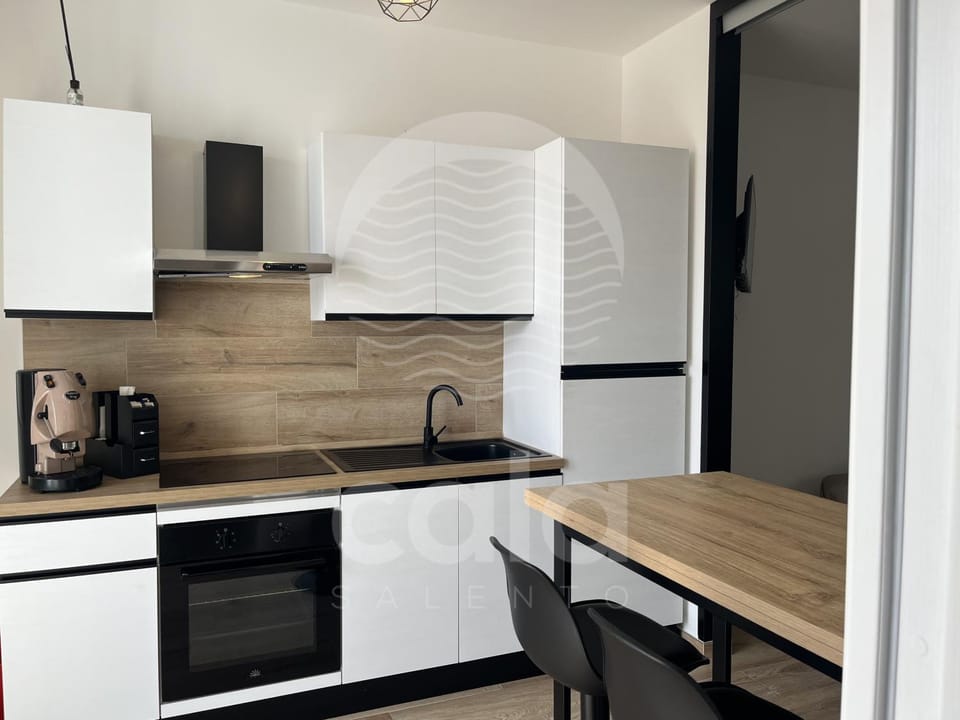 Kitchen or kitchenette, Dining area, oven, stove