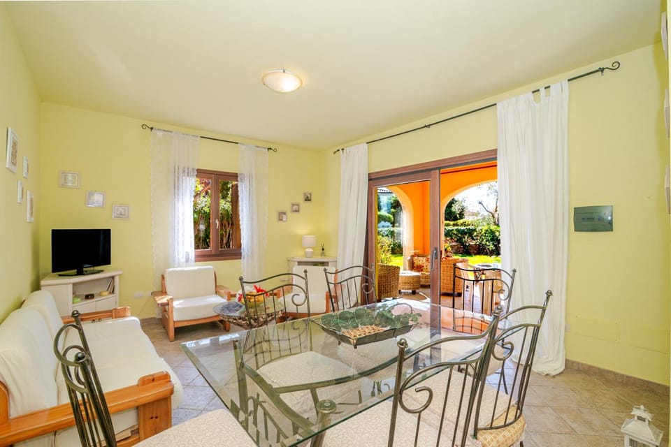 Property building, Living room