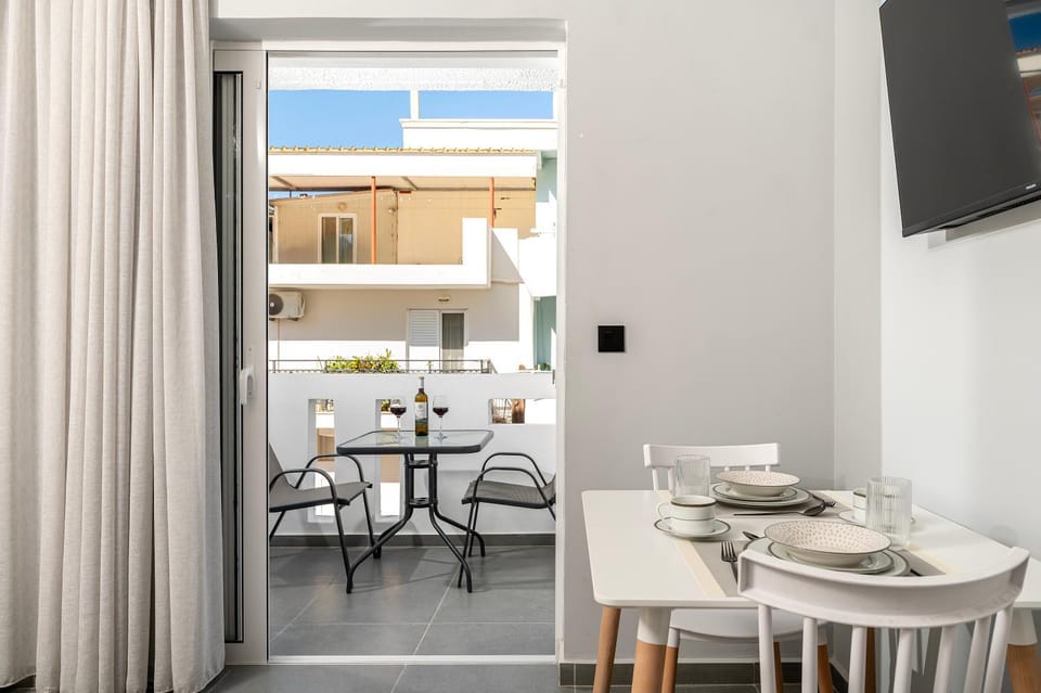 Duka Suites - Near Port, Beaches Apartment in Kos