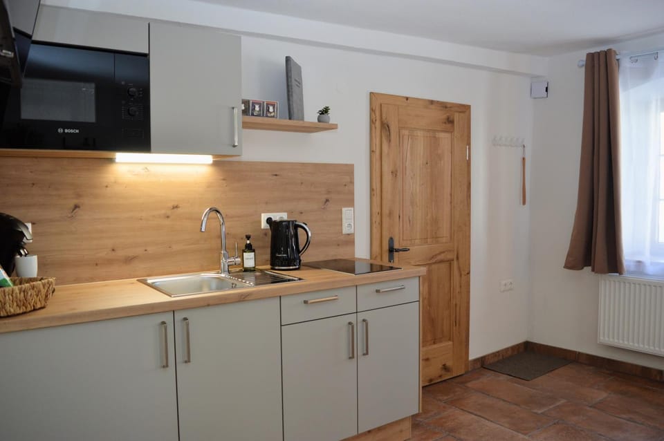 Coffee/tea facilities, Kitchen or kitchenette