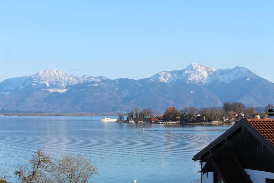 Nearby landmark, Natural landscape, Lake view