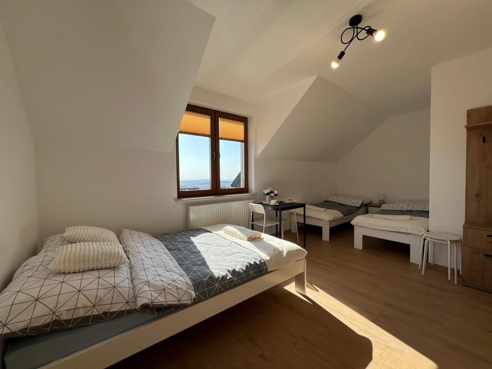 Bed, Photo of the whole room, towels