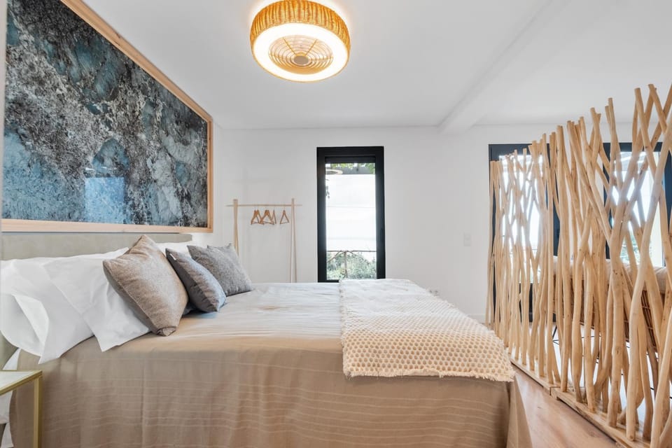 Living room, Bedroom