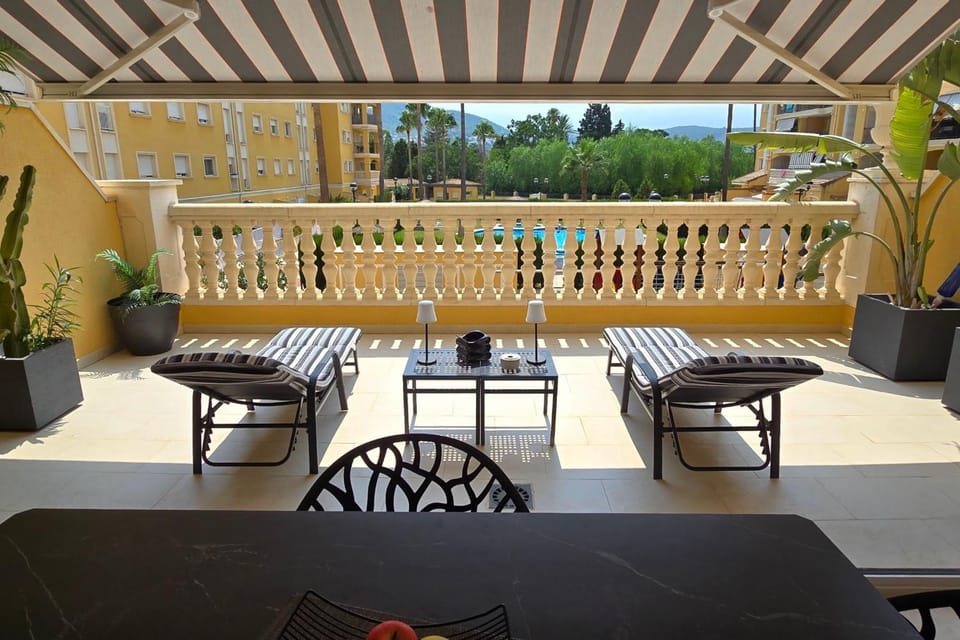 Patio, Day, View (from property/room), Balcony/Terrace, Living room, Seating area, Dining area, sunbed