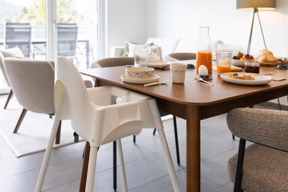 Living room, Food and drinks, Seating area, Dining area, Food, Breakfast, Continental breakfast