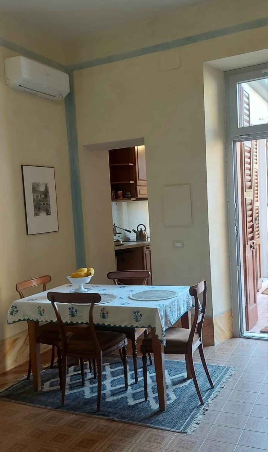 Dining area, Breakfast, Lunch, Inner courtyard view