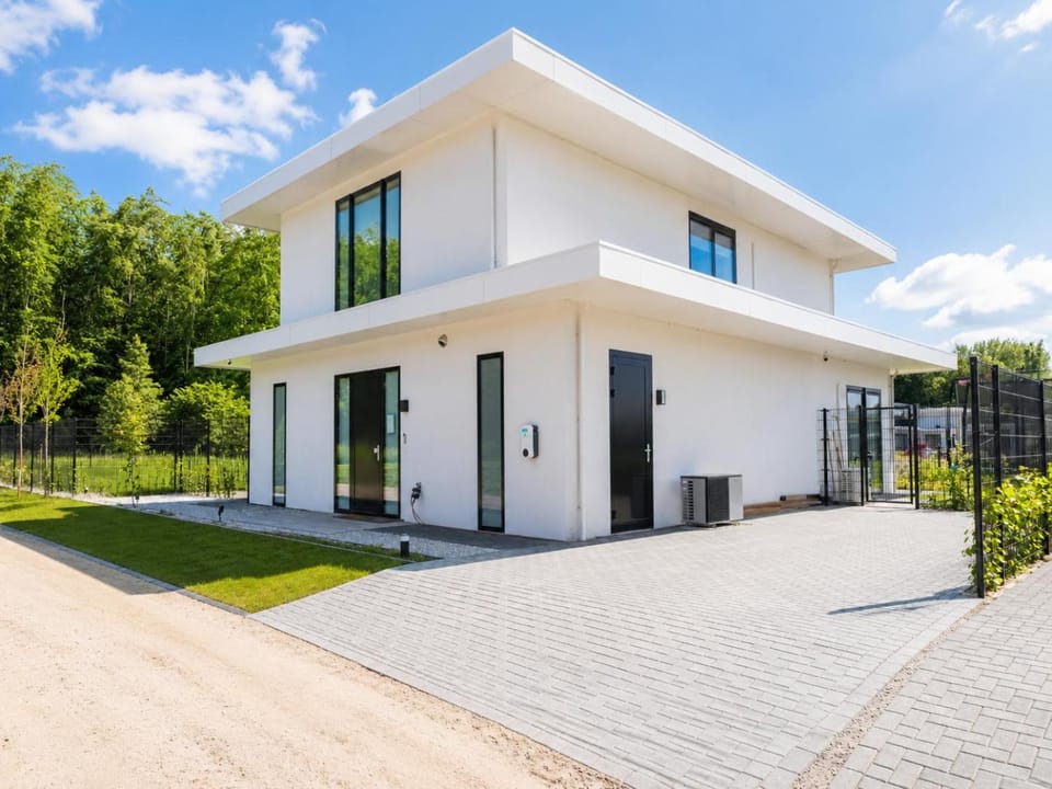 Water Nr. 592 | 10 Pers. Hottub House in Biddinghuizen