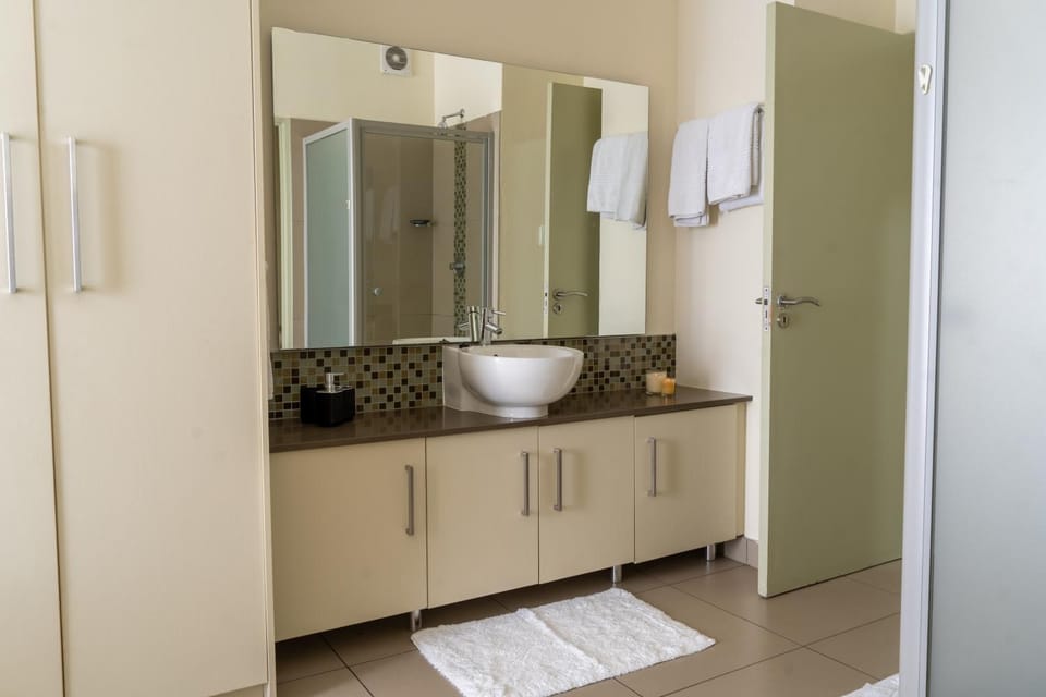 Ngalufuno-wlove Apartment in Sandton