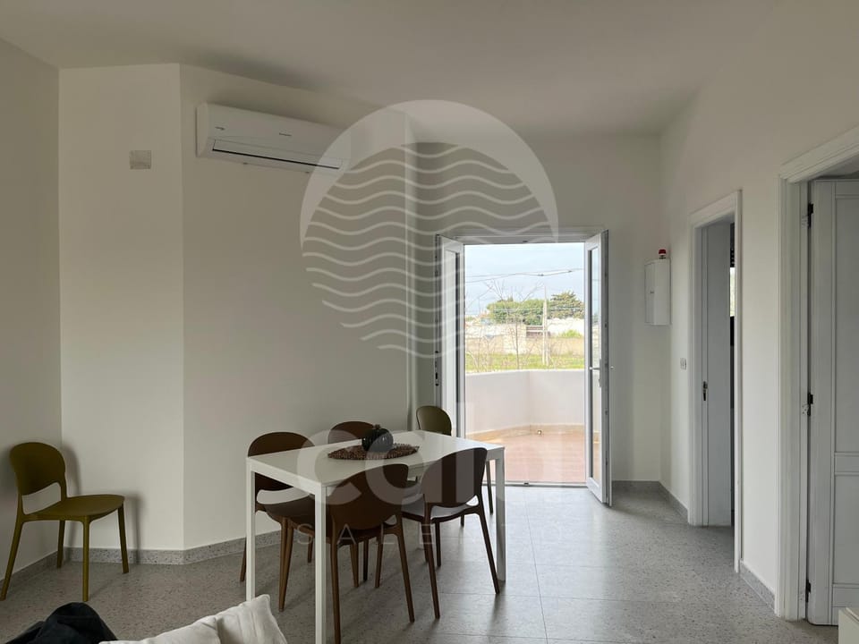 Living room, Dining area, air conditioner