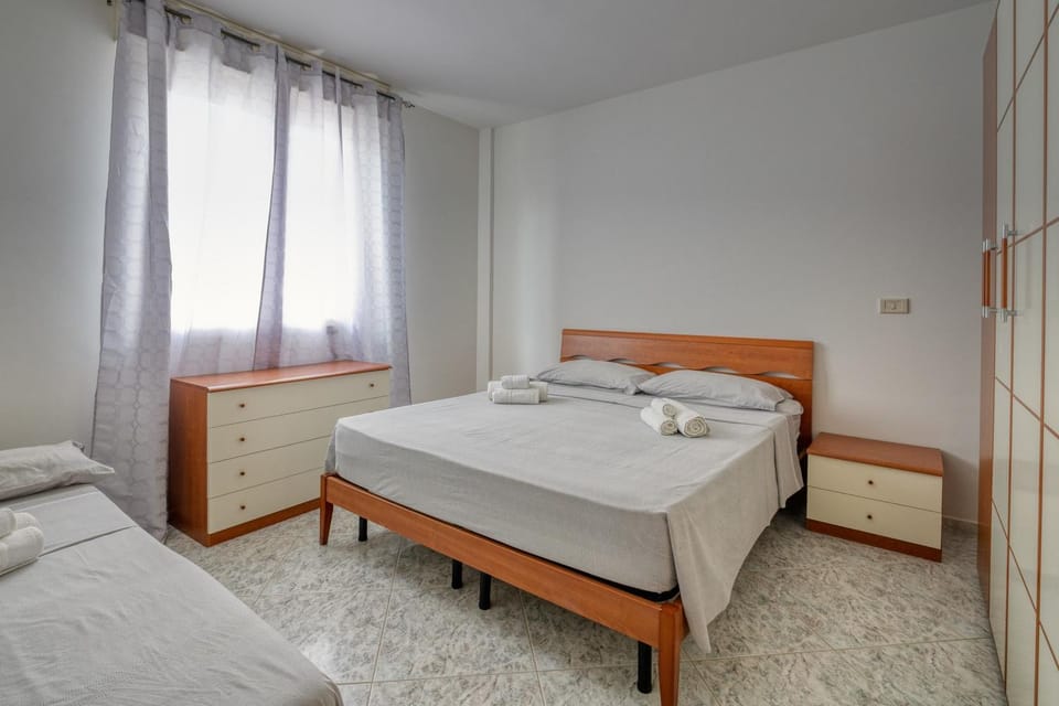 Living room, Bedroom