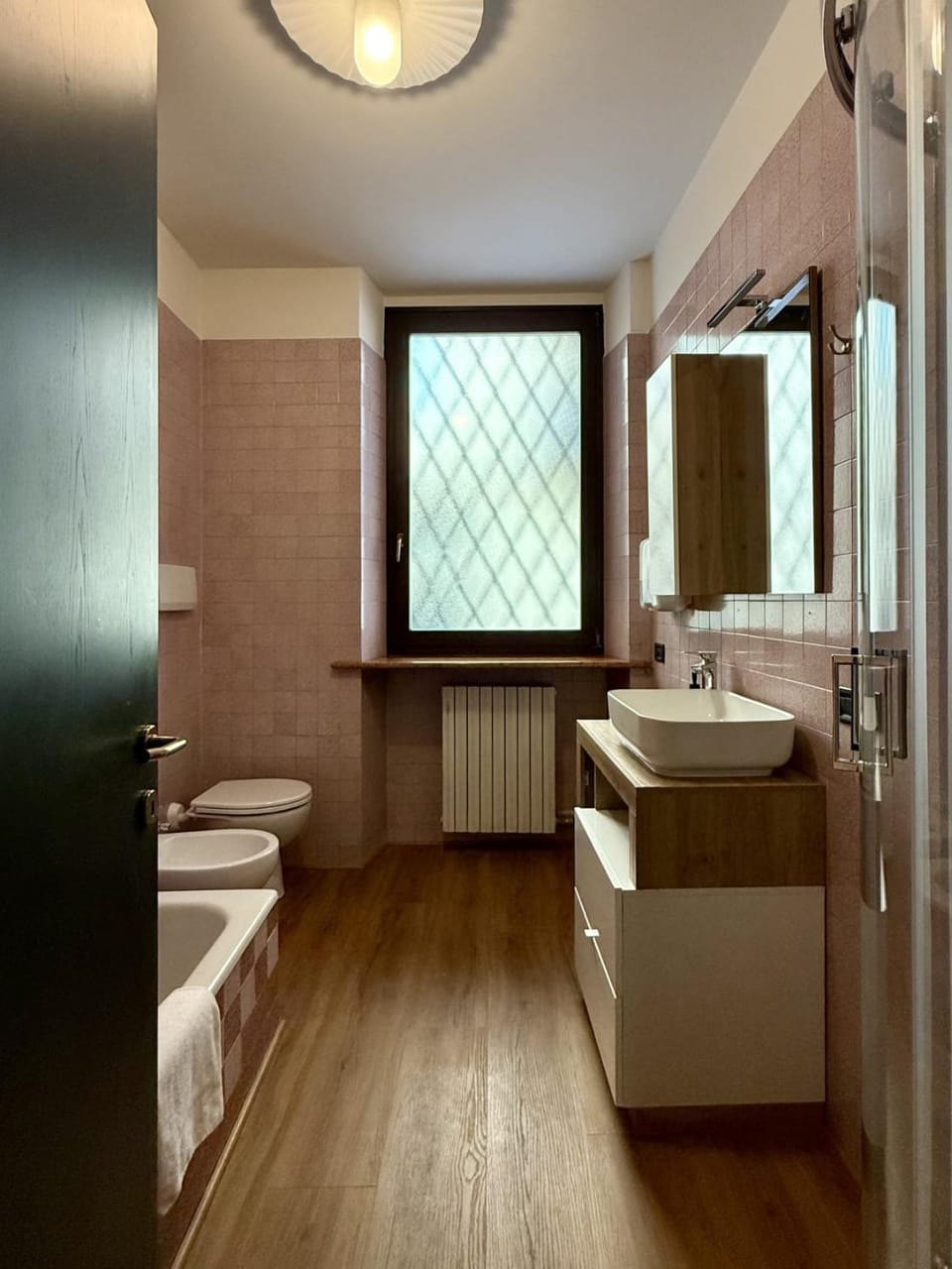 Shower, Toilet, Bathroom, Bath