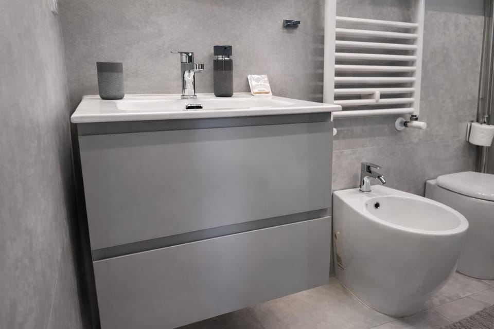 Toilet, Bathroom