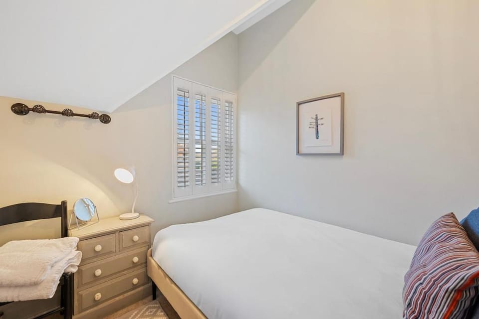 Maple Cottage - Pet friendly House in Henley-on-Thames