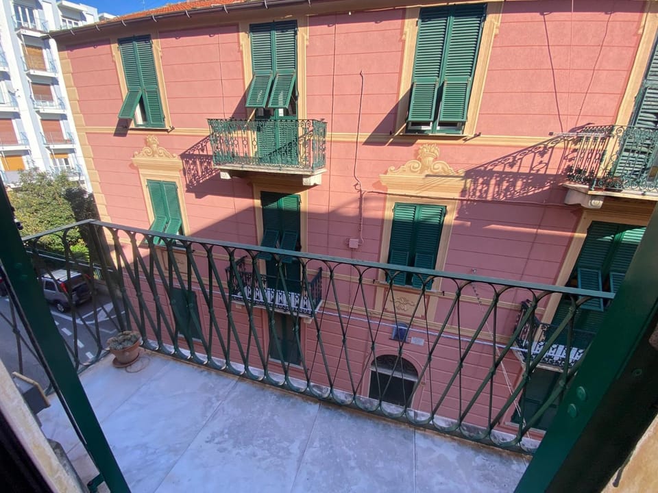 Property building, Day, View (from property/room), Balcony/Terrace