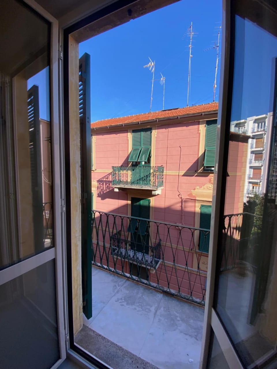 Property building, View (from property/room), Balcony/Terrace