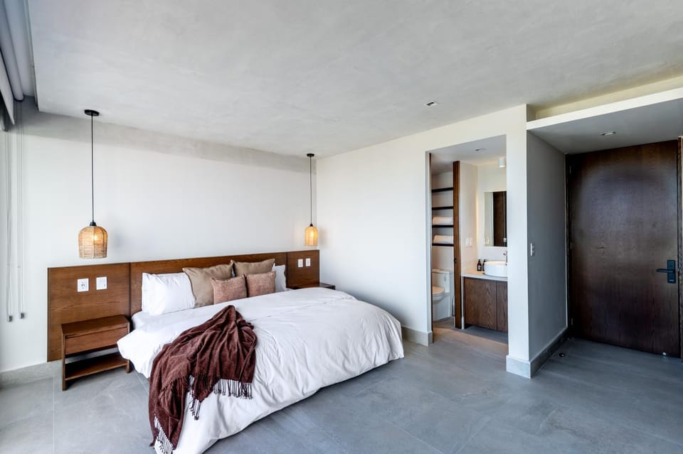 Bed, Bathroom, Bedroom
