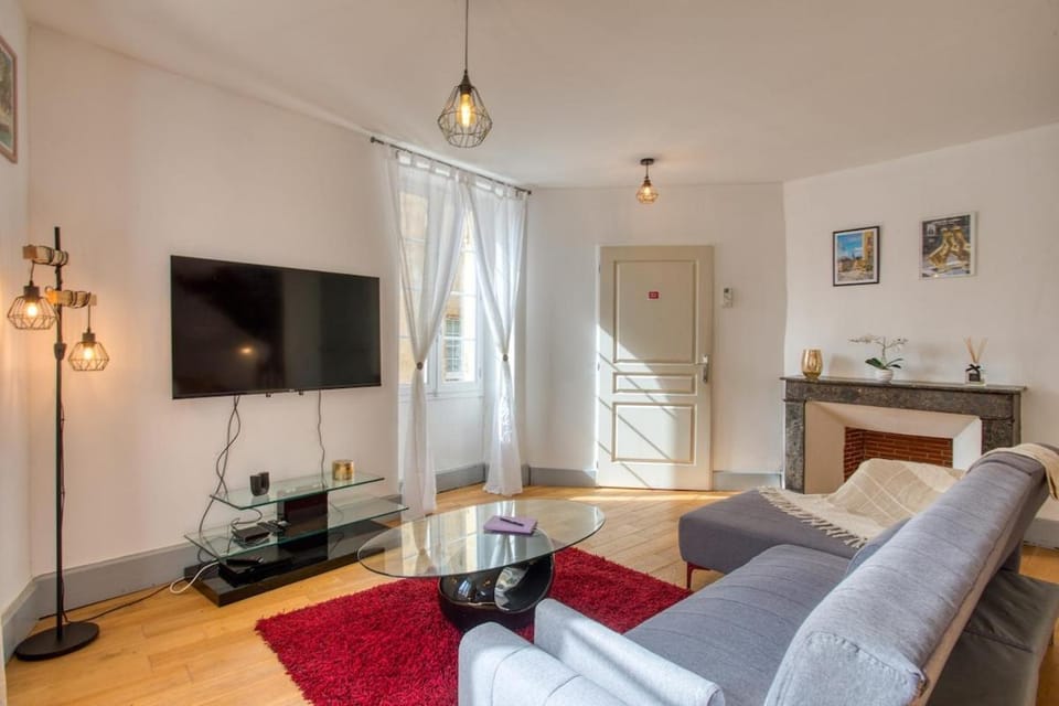 Communal lounge/ TV room, TV and multimedia, Living room, Seating area