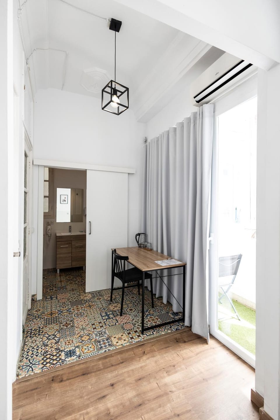 Colón Urban Rooms Bed and Breakfast in Valencia