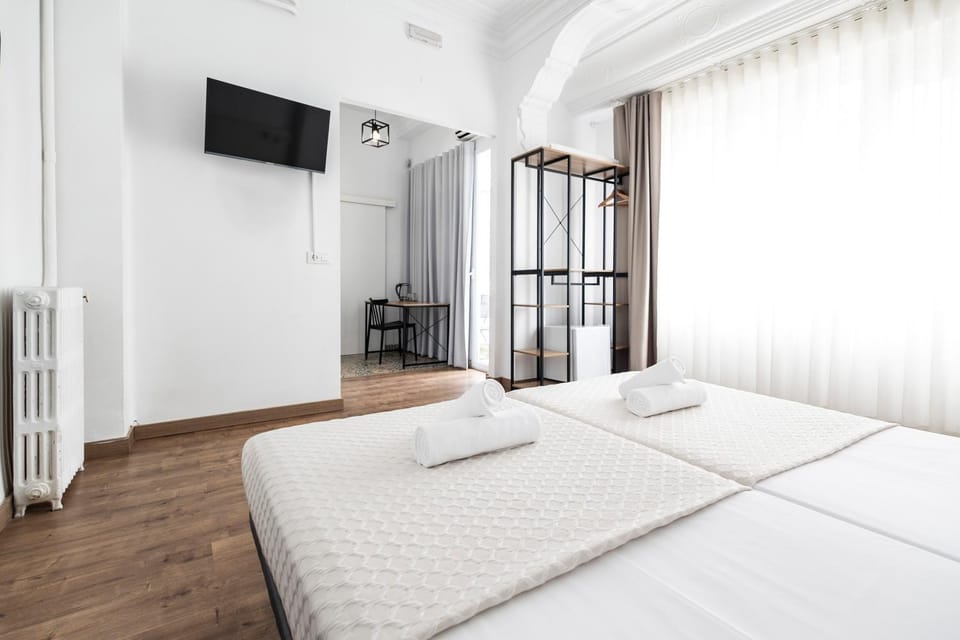Colón Urban Rooms Bed and Breakfast in Valencia