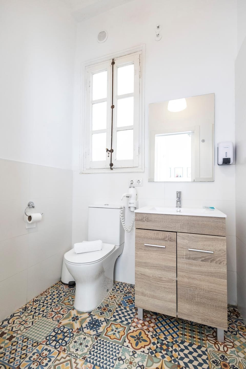 Colón Urban Rooms Bed and Breakfast in Valencia