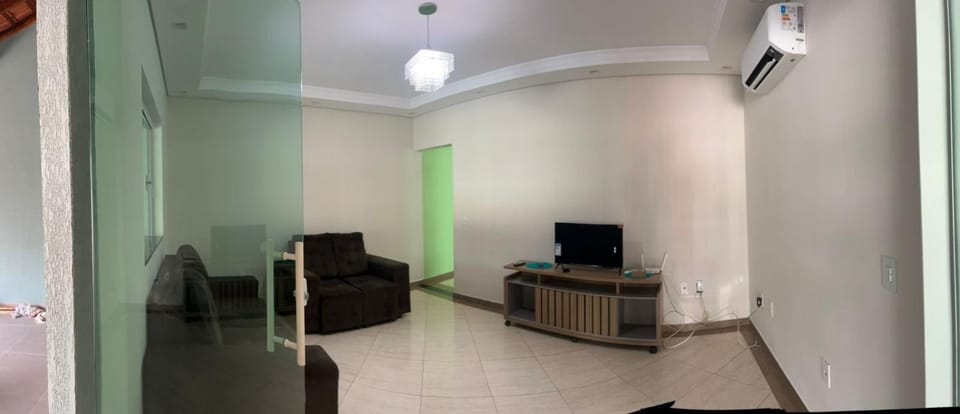 Casa individual com 3 quartos, ar-condicionado e garagem House in State of São Paulo