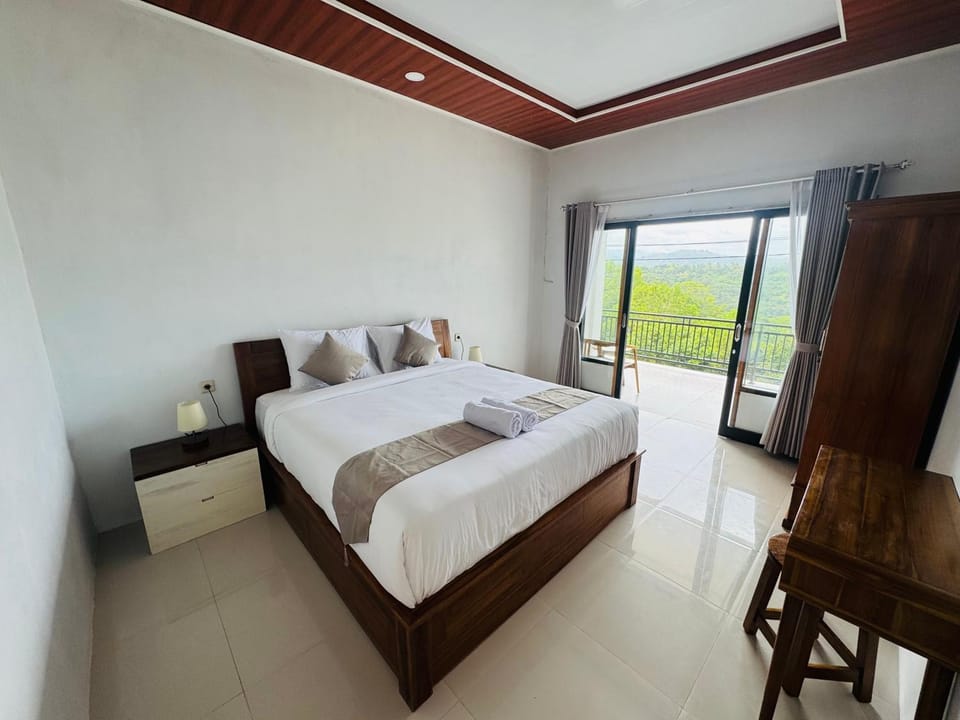 Kelingking Lucky Homestay Bed and Breakfast in Nusapenida