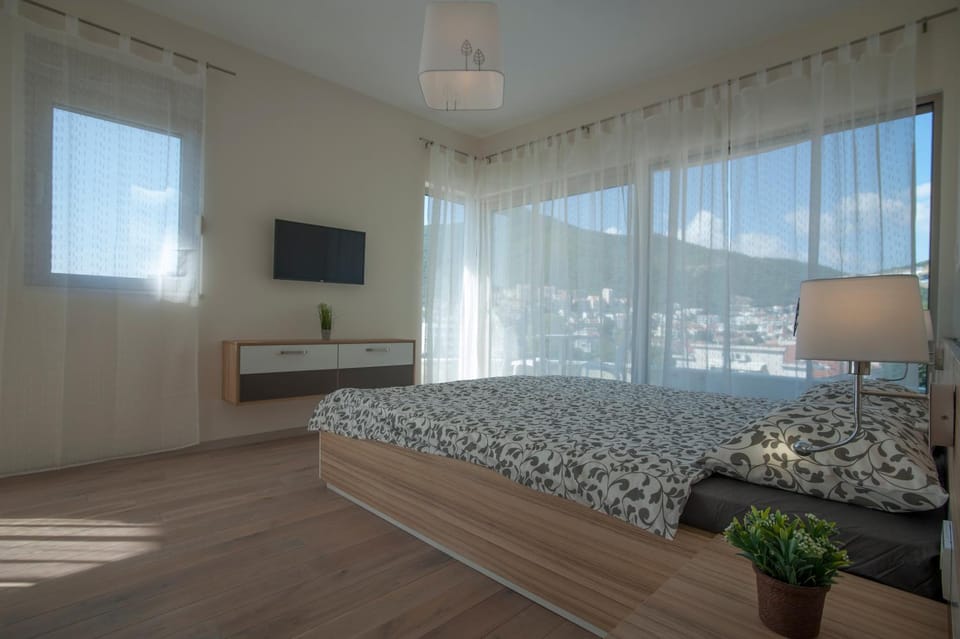 TV and multimedia, Bedroom