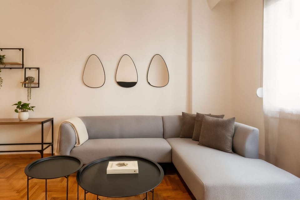 Stylish 2bd Apt close to metro Apartment in Athens