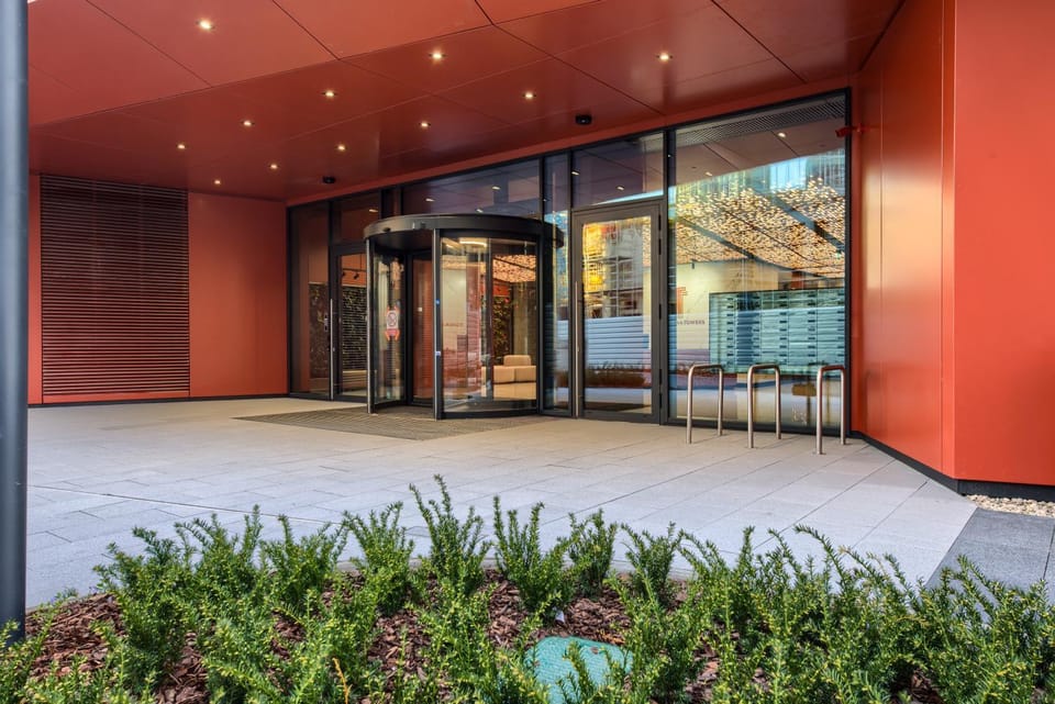 Property building, Facade/entrance