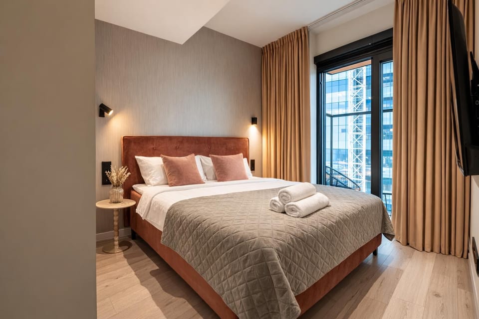 Bed, Photo of the whole room, Bedroom, towels