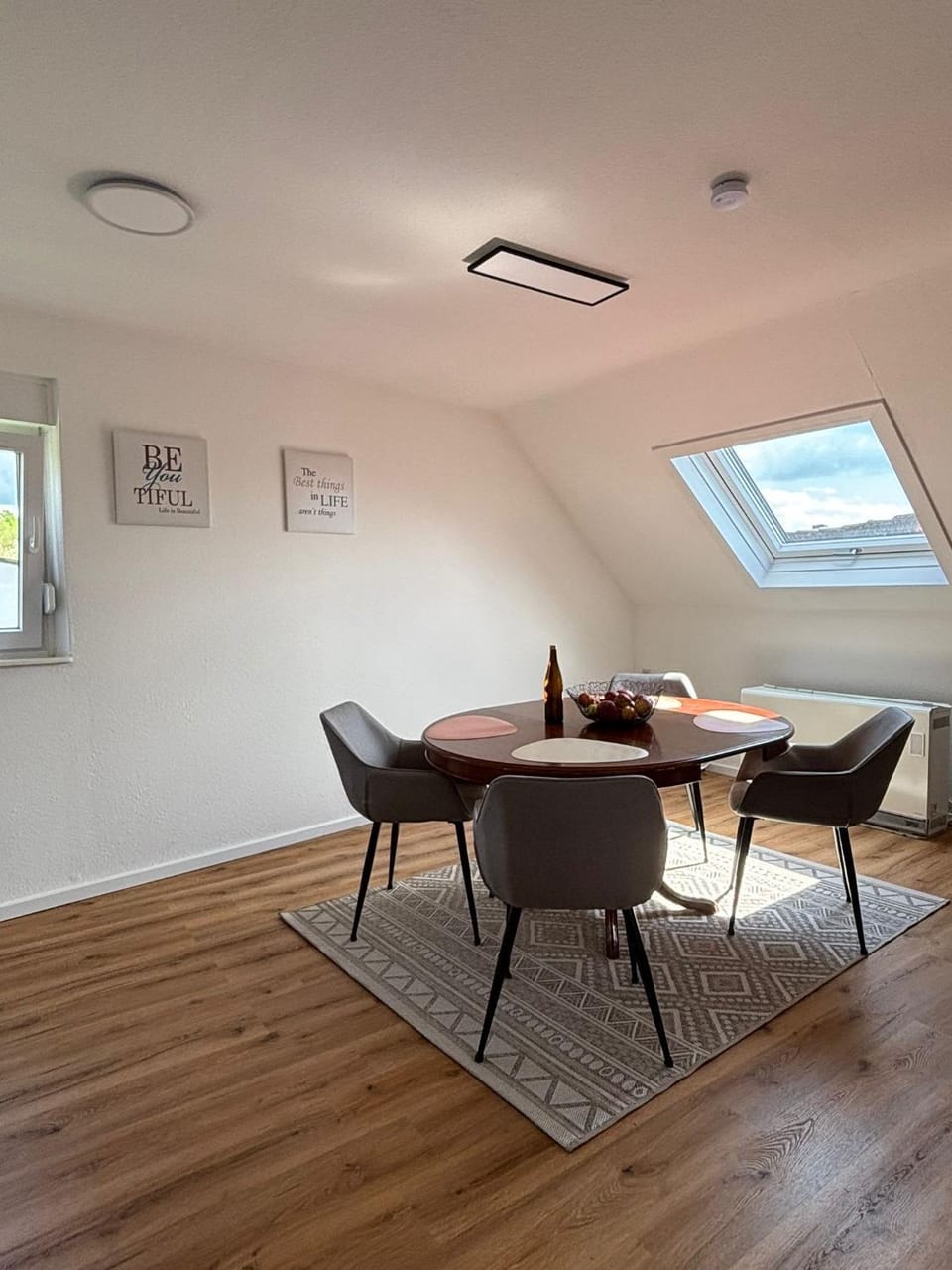 Klimatisierte 3 Zimmer Wohnung mitten im Herz von Nieder-Olm Apartment in Mainz