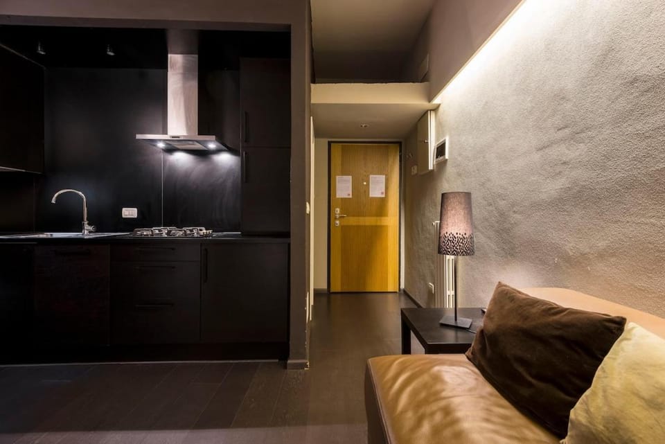 Downtown Apartment HEPA UV Germicidal Air Purifer Apartment in Bologna