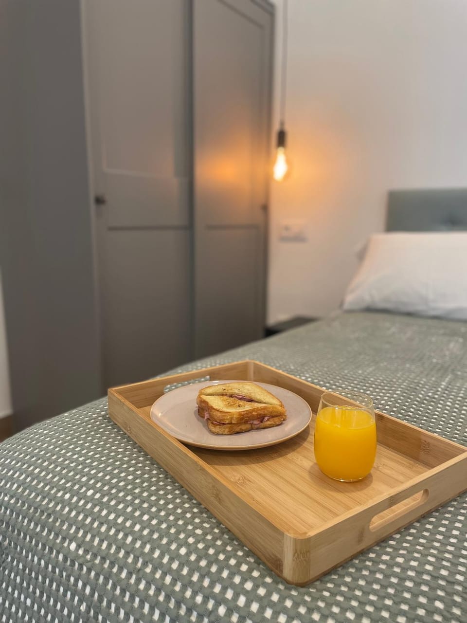 Bed, Breakfast