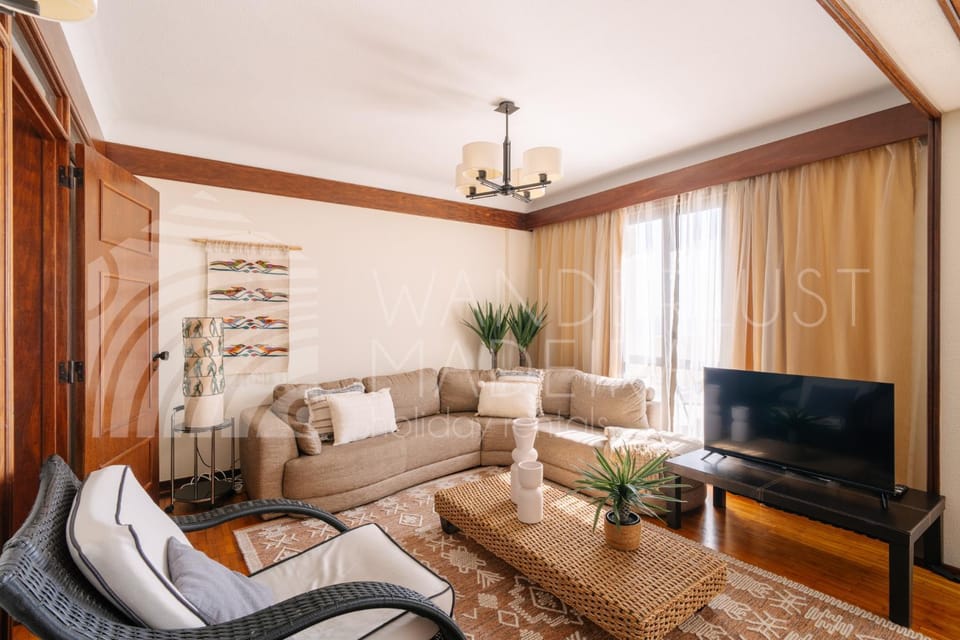 Communal lounge/ TV room, TV and multimedia, Living room, Seating area