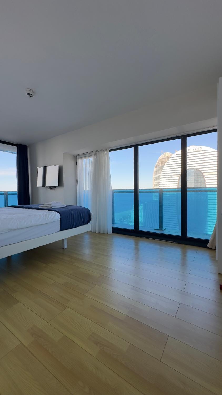 Bed, Natural landscape, Balcony/Terrace, Photo of the whole room, Bedroom