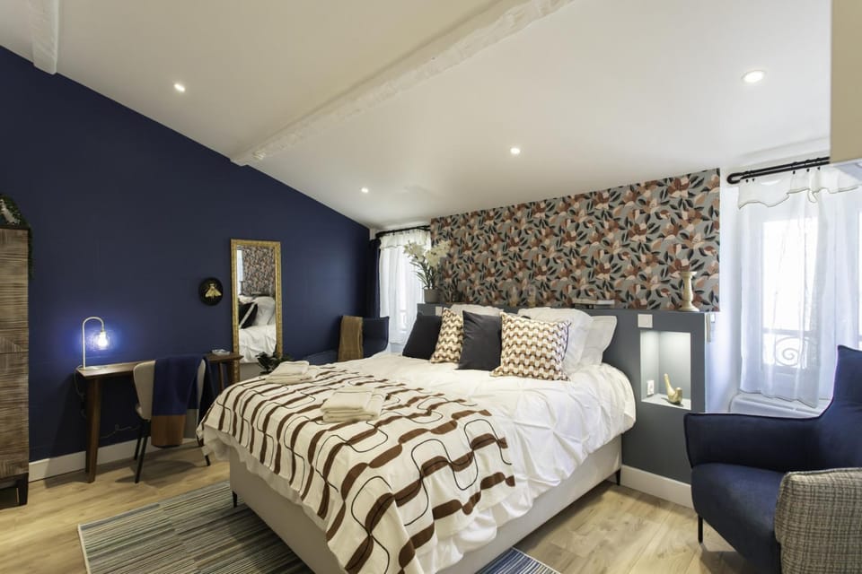 Bed, Bedroom