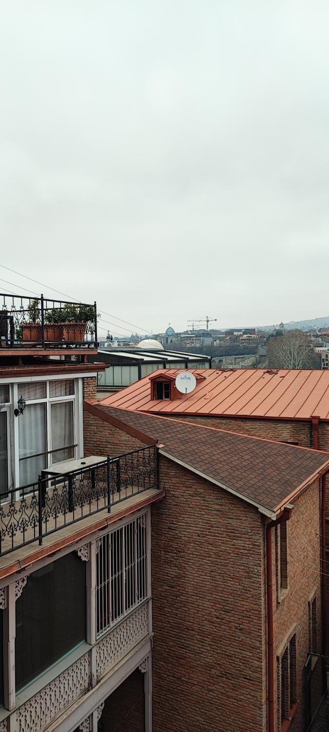 View (from property/room), View (from property/room), Bedroom, City view, Street view, Inner courtyard view